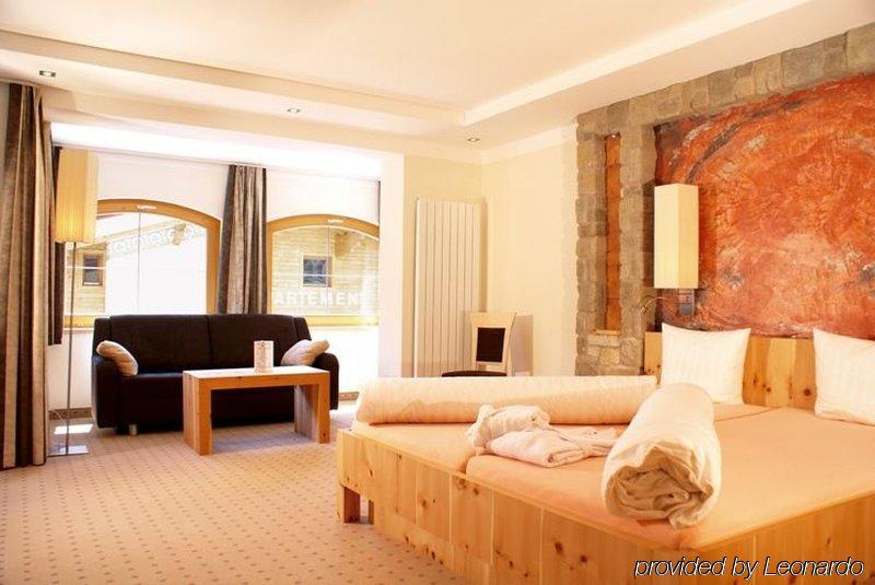 Hotel Des Alpes Замнаун Екстер'єр фото